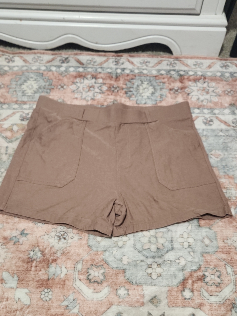 High-Waist Brown Women’s Pocket Shorts — Comfortable Everyday Style